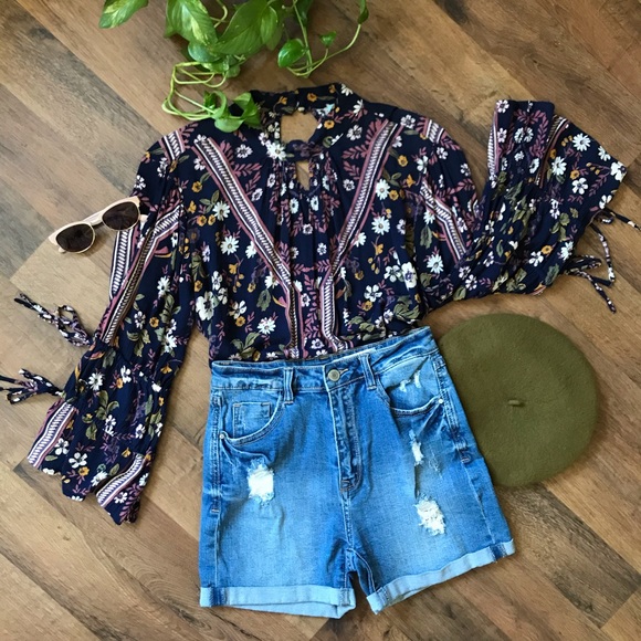 Tops - Aina Be - Bell Sleeve Floral Boho Peasant Top - M